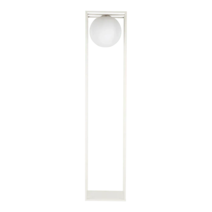 Lampadaire daisy blanc avec sconce mural rectangulaire et globe en verre opaque sintègre facilement au décor