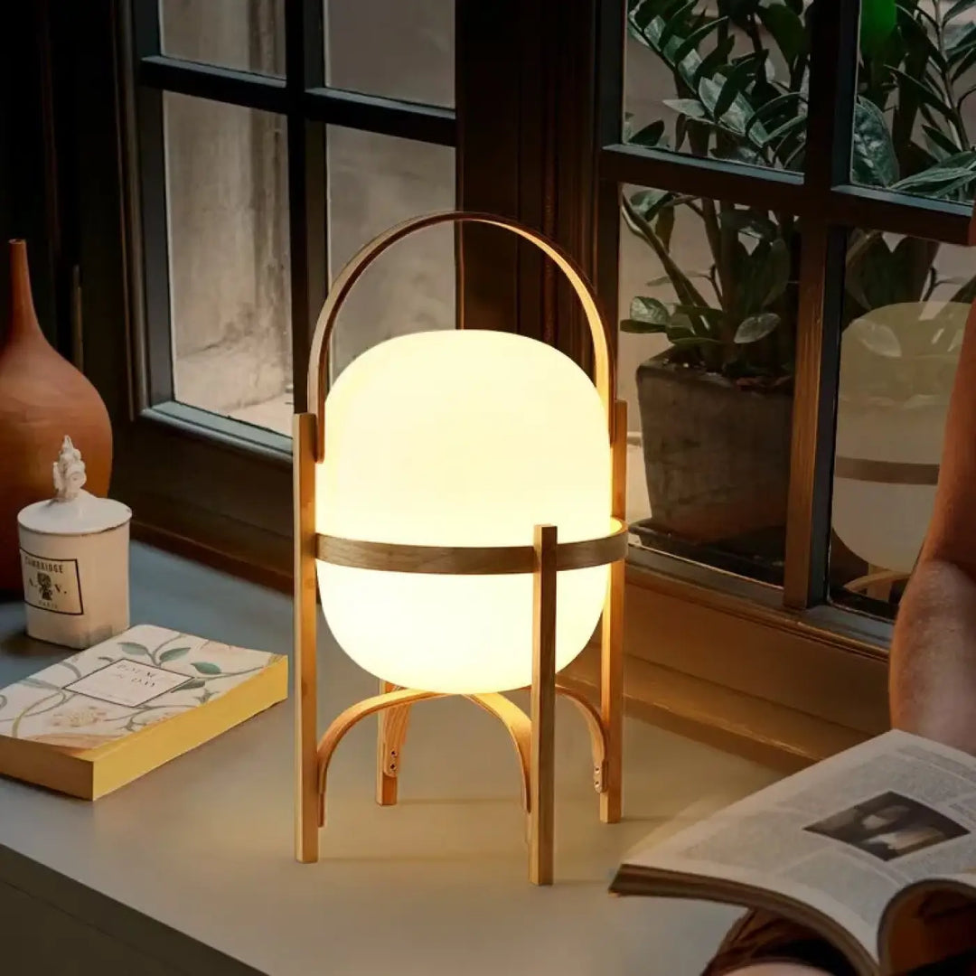 Lampadaire kalana avec lampe ovale chaude à cadre en bois minimaliste et poignée courbée pour décoration contemporaine