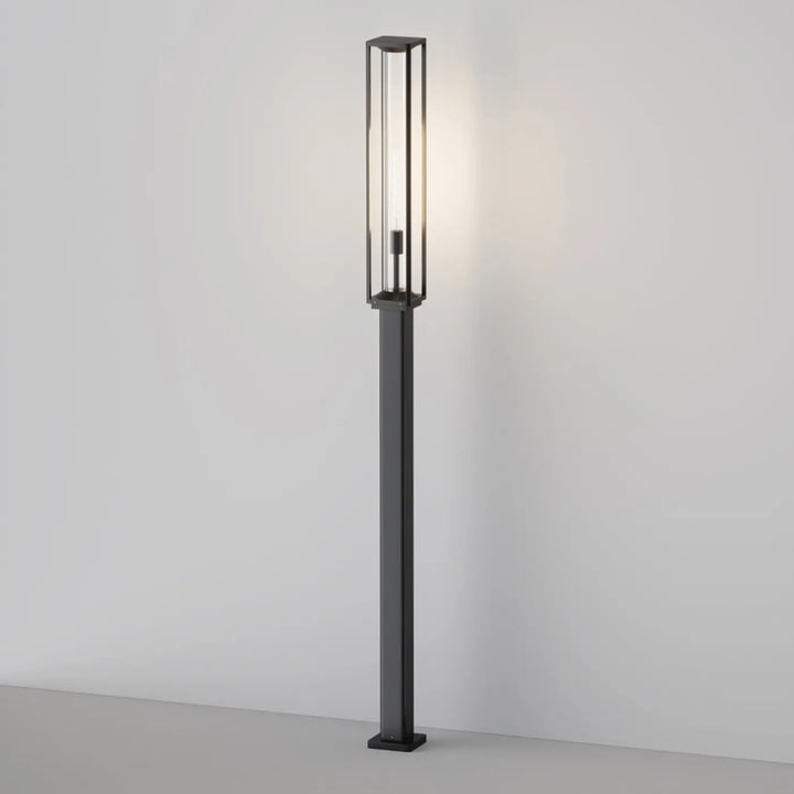 Lampadaire extérieur cell en aluminium graphite avec diffuseur transparent et tête lumineuse rectangulaire moderne noire