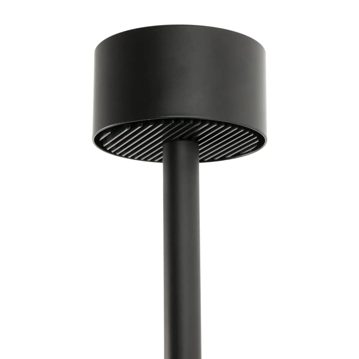 Autre détail du lampadaire Staff noir