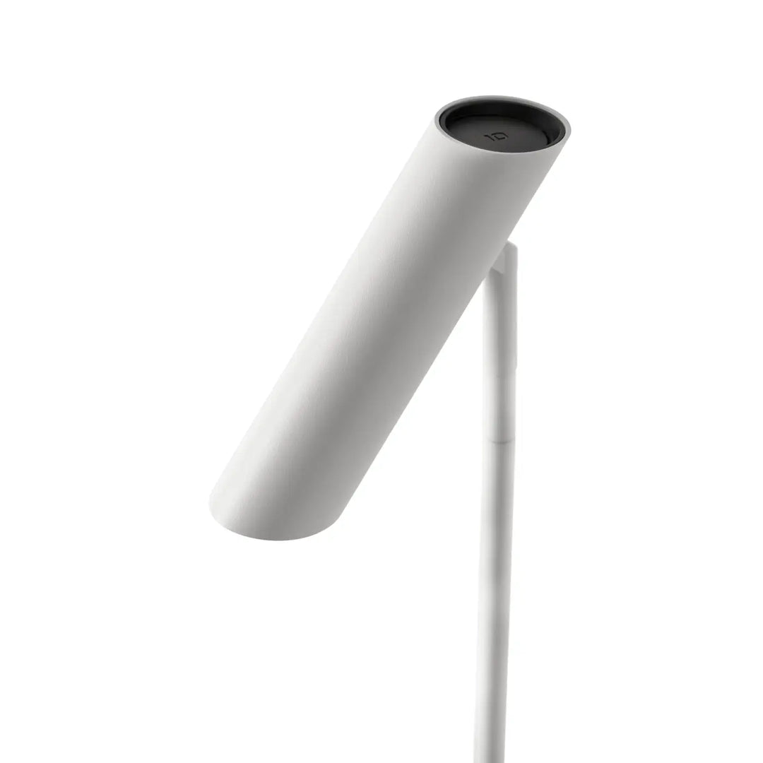 Détail du lampadaire Leo blanc