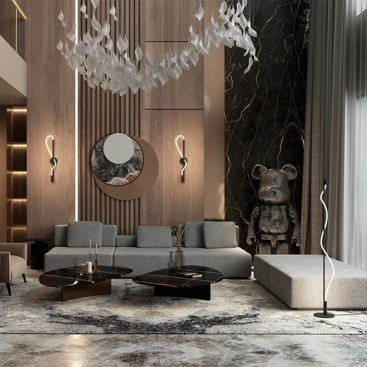 Lampadaire tau led avec ruban lumineux et éléments pendants blancs en forme de feuilles, design moderne et élégant
