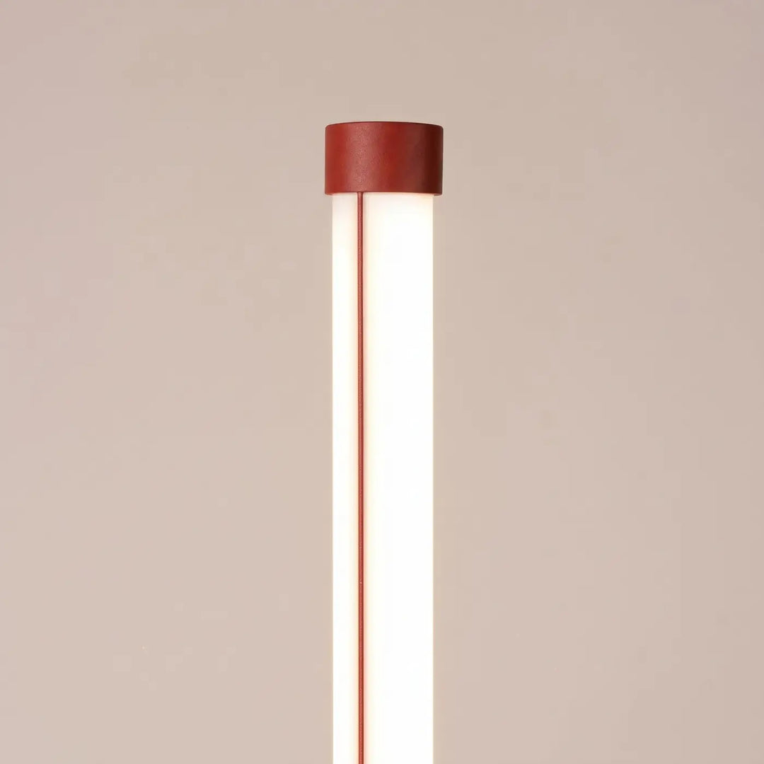 Lampadaire TRANG rouge détail du sommet du tube