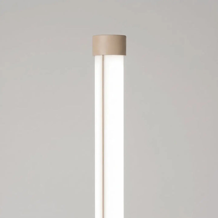 Lampadaire TRANG taupe détail du sommet du tube