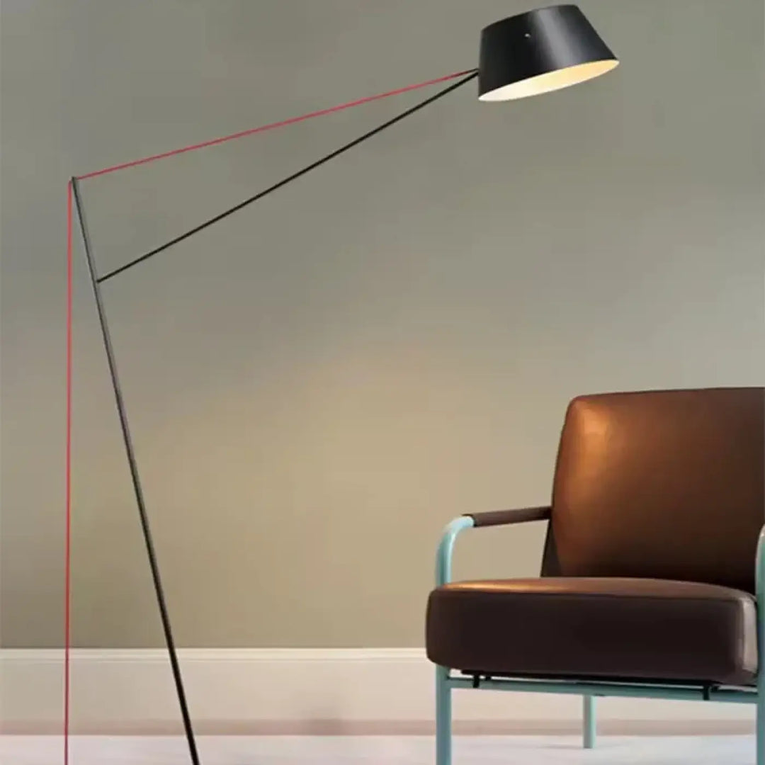 Lampadaire minimaliste noir à bras long orientable moderne