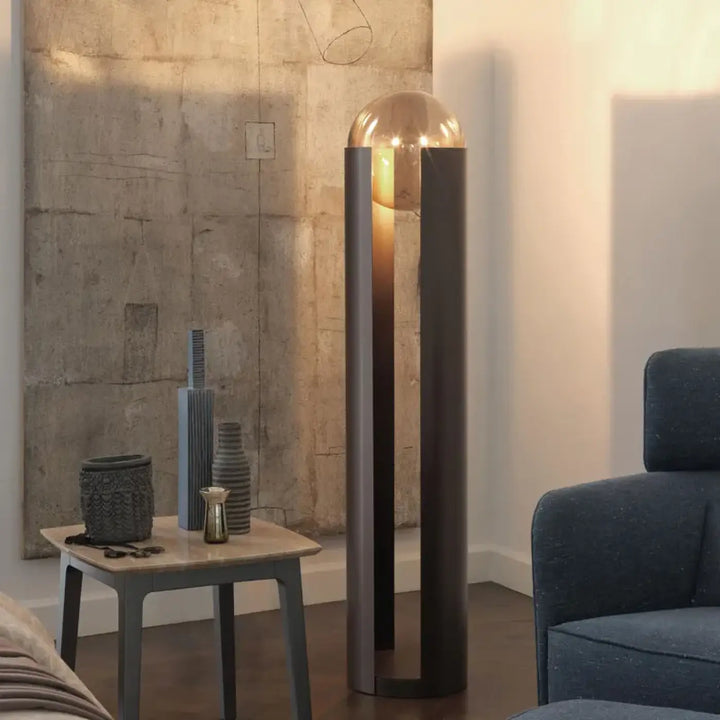 Lampadaire moderne en noir avec boule en verre design élégant