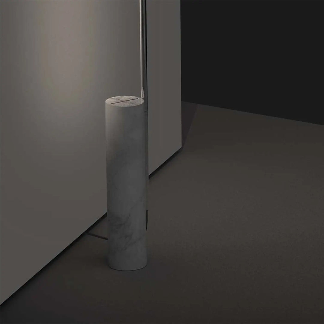 Lampadaire T.O en marbre avec baguette lumineuse orientable