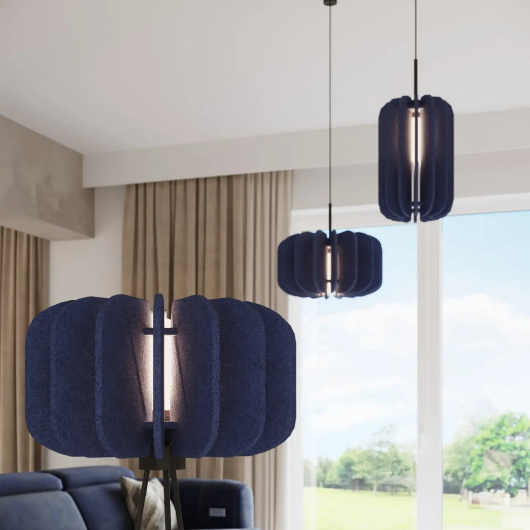 Lampadaire bleu marine/noir dans un intérieur contemporain