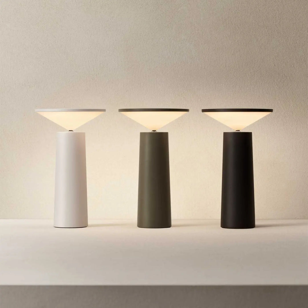 Lampe portable Cocktail noire dans un intérieur #couleur_noir