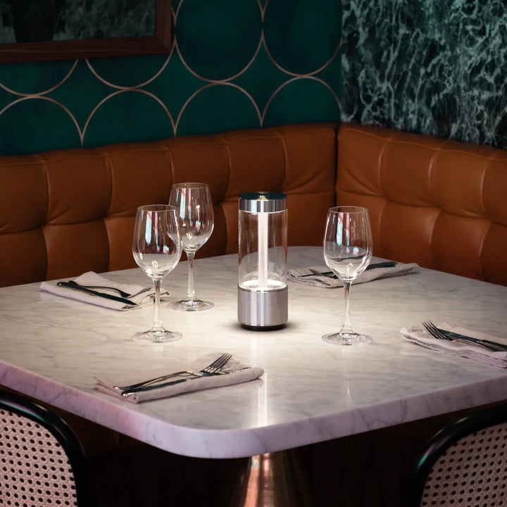 Lampe de chevet Takeout de Buster + Punch #couleur_argent