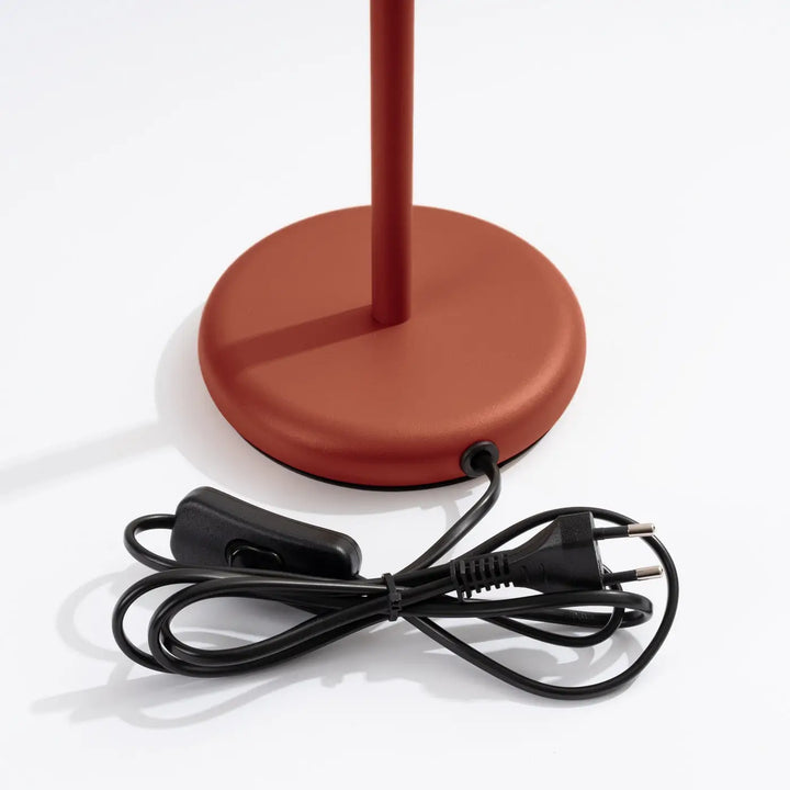 Lampe a poser karbon rouge ocre en métal terracotta avec style minimalisme et compatibles ampoules gu10 interchangeables