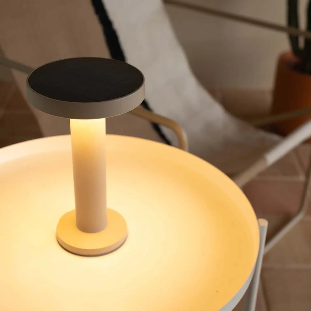 Lampe portable Cairo sable en situation