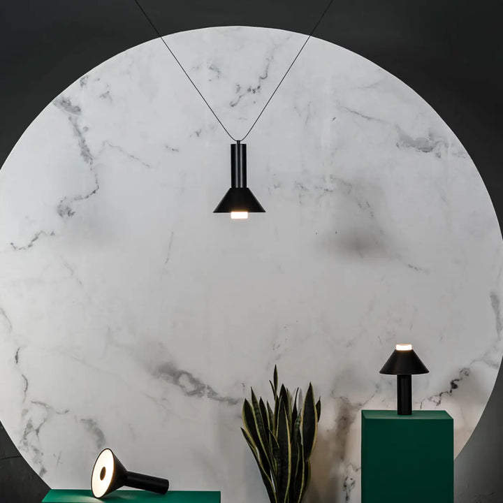 Lampe portable Fuji de Faro Barcelona en situation