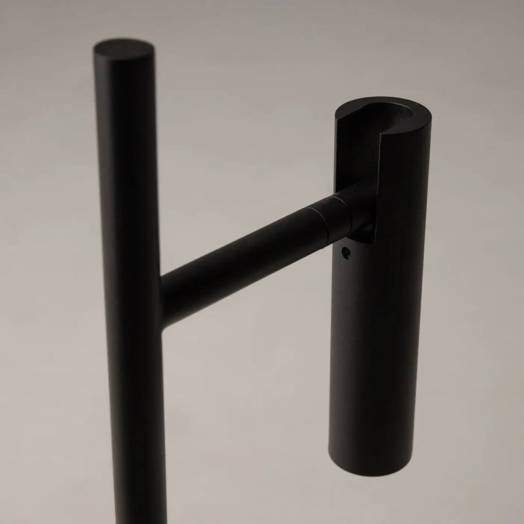 Poignée de porte en métal noir mat avec design moderne pour lampe à poser ESTUDO liseuse led à rétroéclairage décoratif