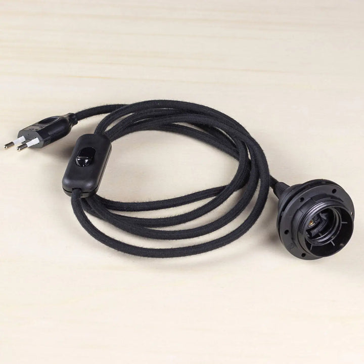 Cordon noir en tissu avec interrupteur et prise pour lampe à poser poser kåputafunat bois fsc