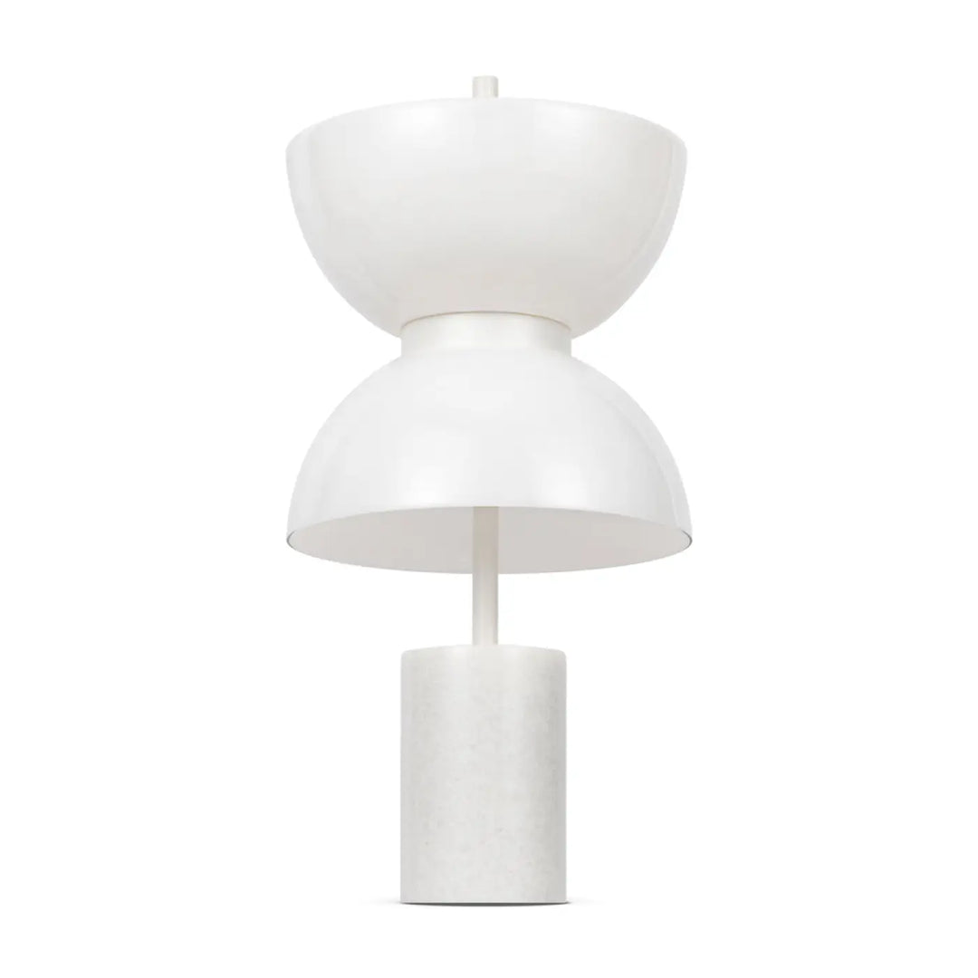 Lampe à poser kyoto led blanche avec abat-jours en verre opalin empilés et base cylindrique minimaliste