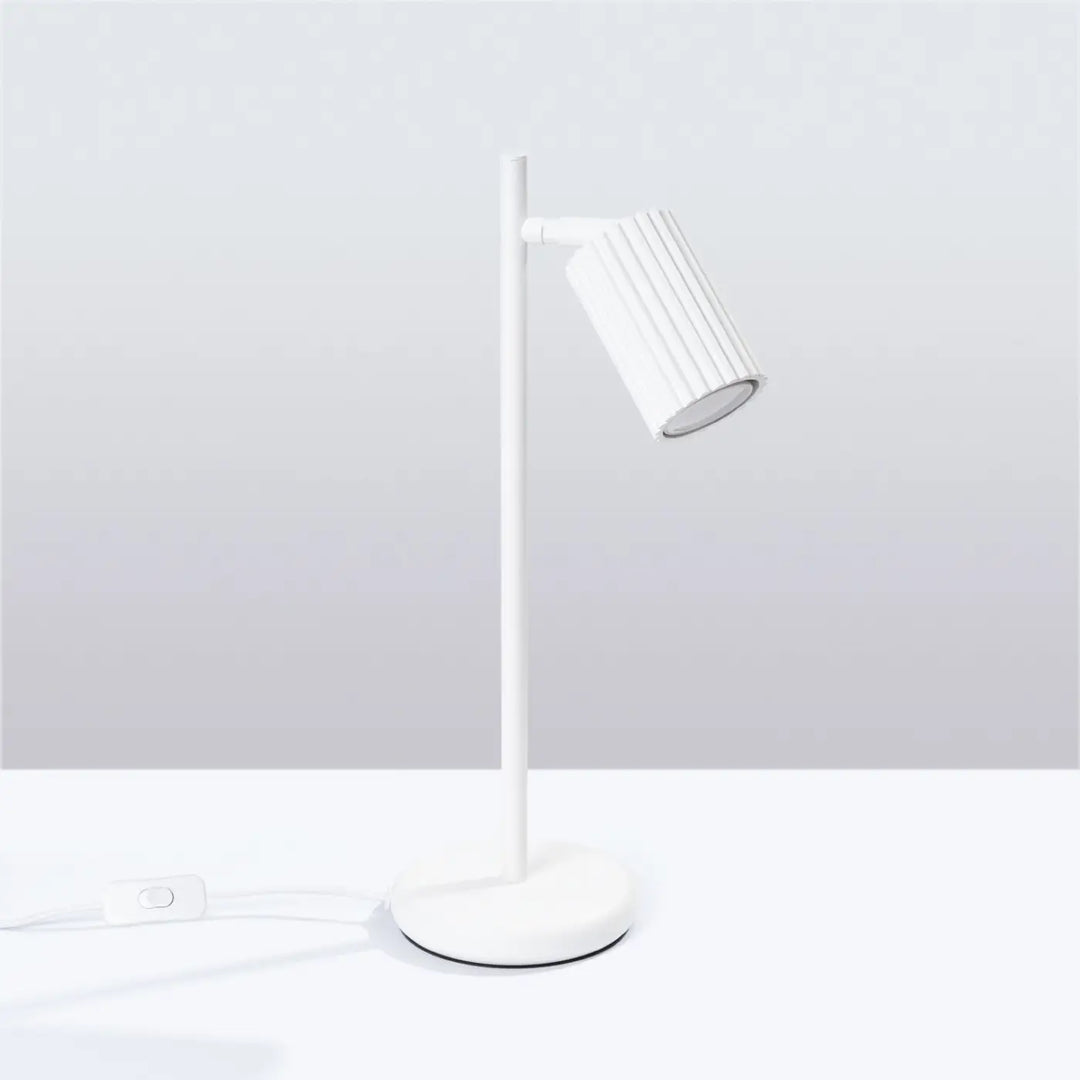 Lampe de Chevet blanc éteinte, vue rapprochée