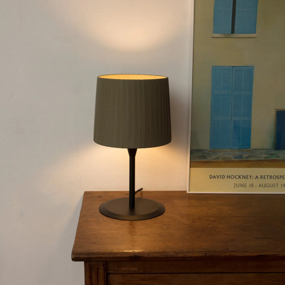 Lampe de table Samba noire et verte en situation