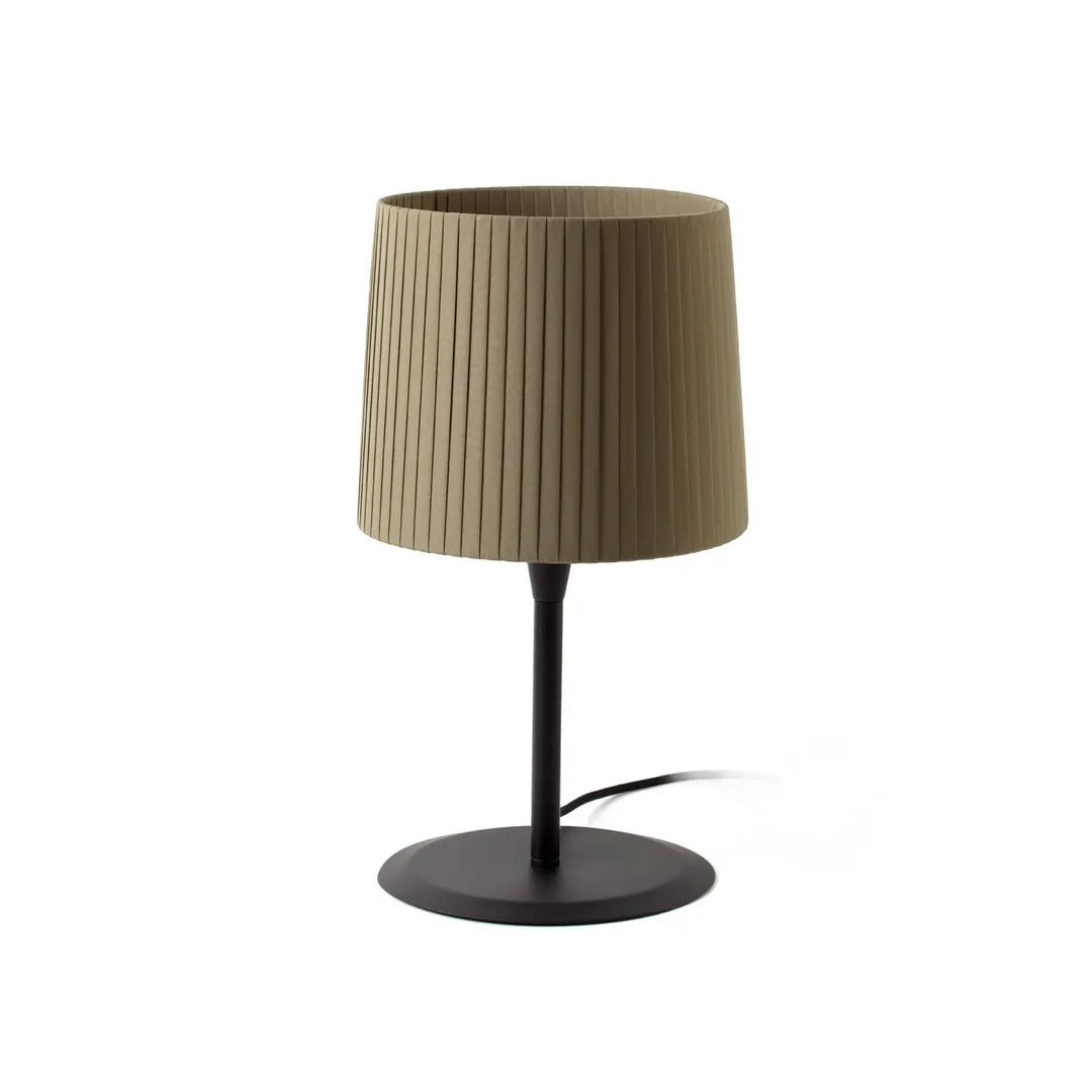 Lampe de table Samba noire, abat-jour vert, de Faro Barcelona
