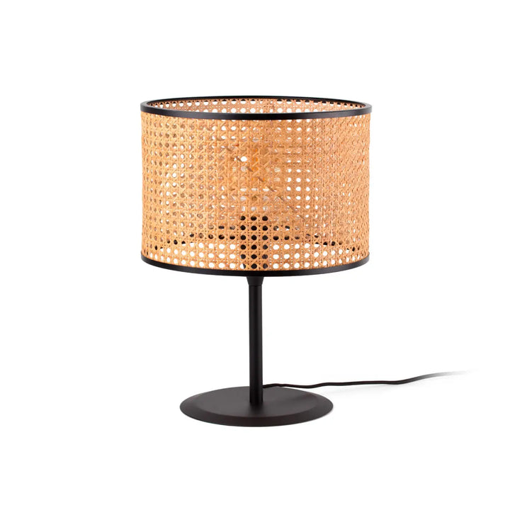 Lampe de table Mambo en rotin et acier noir de Faro Barcelona