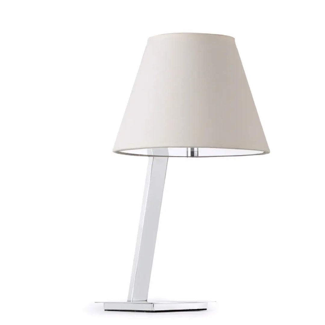 Lampe de table Moma blanche de Faro Barcelona