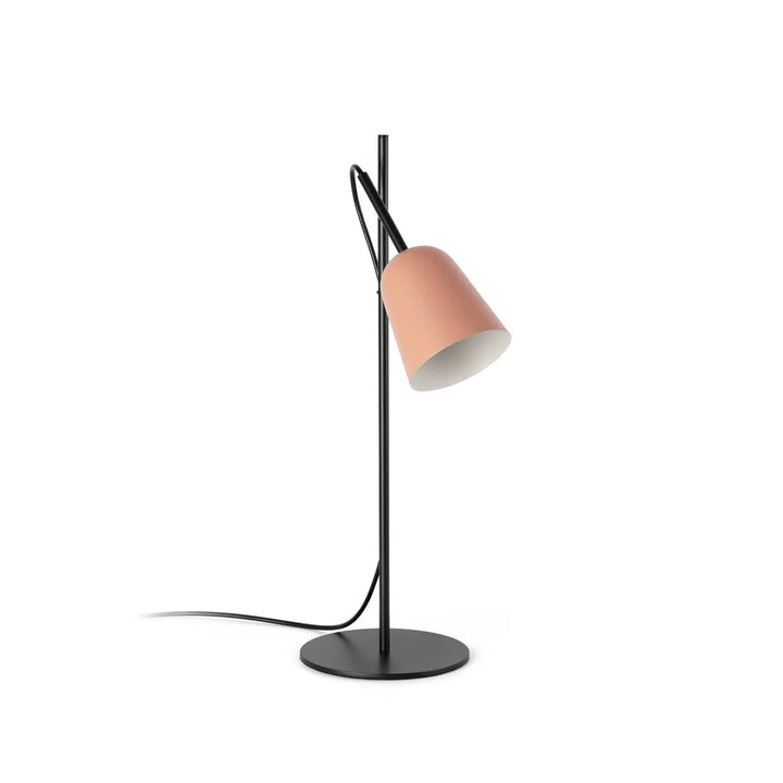 Détail de la lampe de table Studio rose