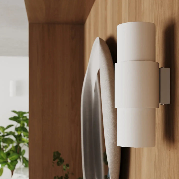 Lampe flash lampe a poser blanc avec conception unique cylindre mat empilé et support métallique moderne