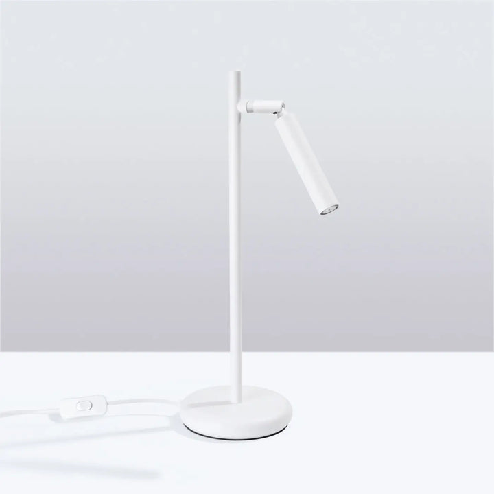 Lampe Pastelo blanche de bureau avec design cylindrique et bras ajustable, facilement l’assortir au bureau Pastelo