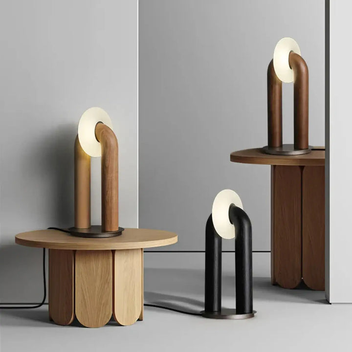 Lampe de table boisia en bois chaud incurvé avec diffuseur en verre dépoli pour une lumière douce et décoration intérieure