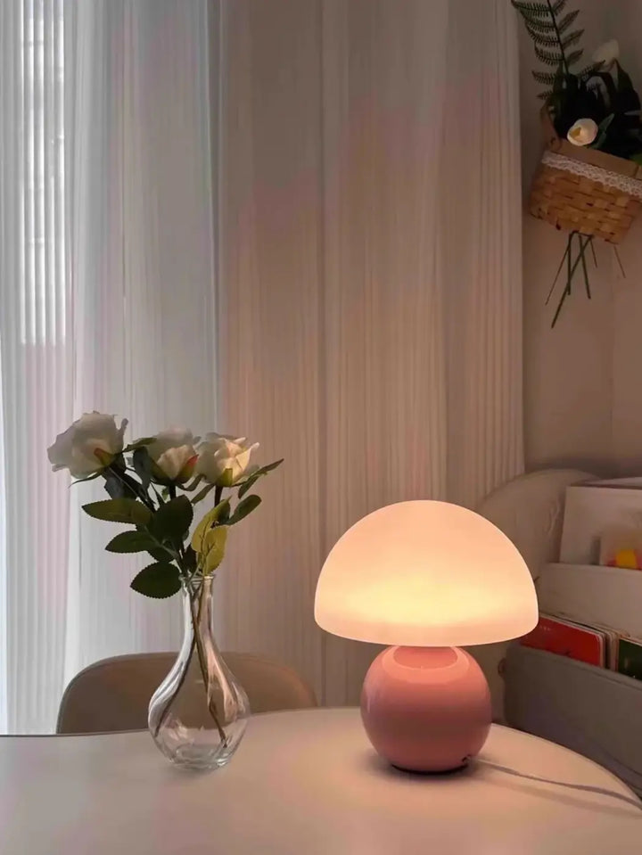Lampe de table design champignon en verre opalin