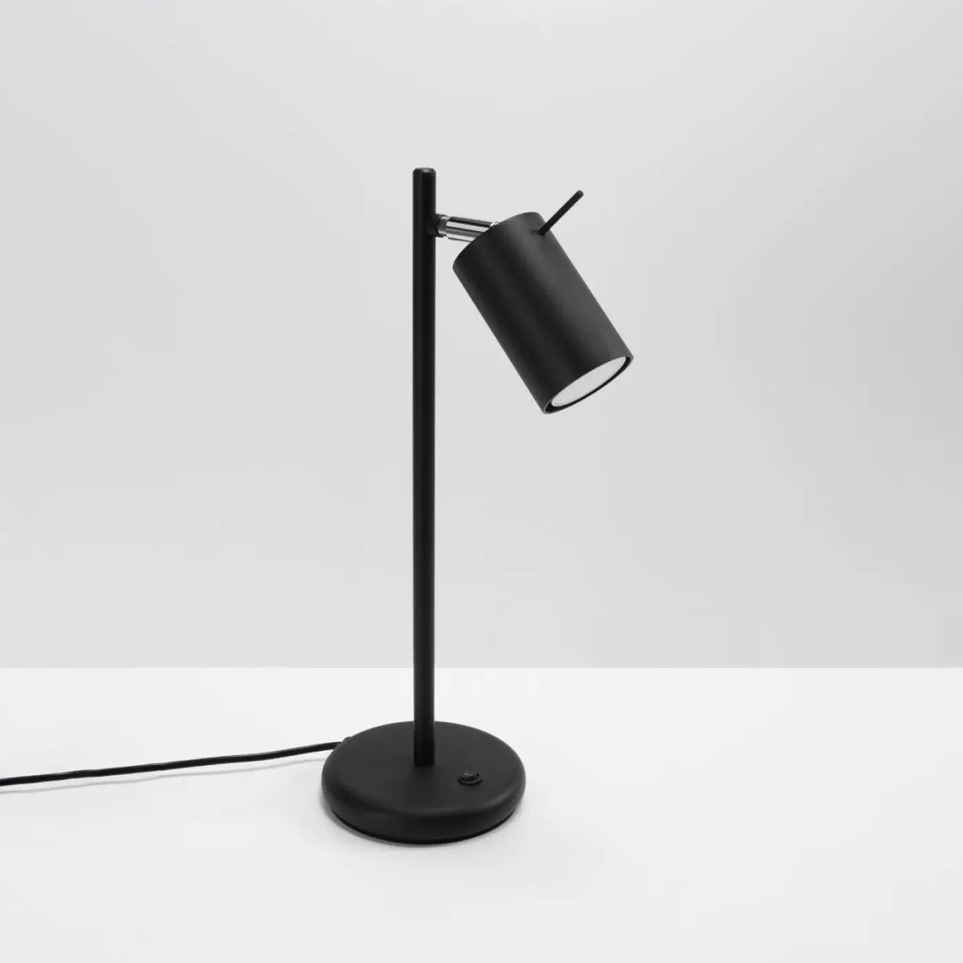 Lampe ring bureautique noire cylindrique avec finition mate et bras réglable pour décoration d’intérieur moderne
