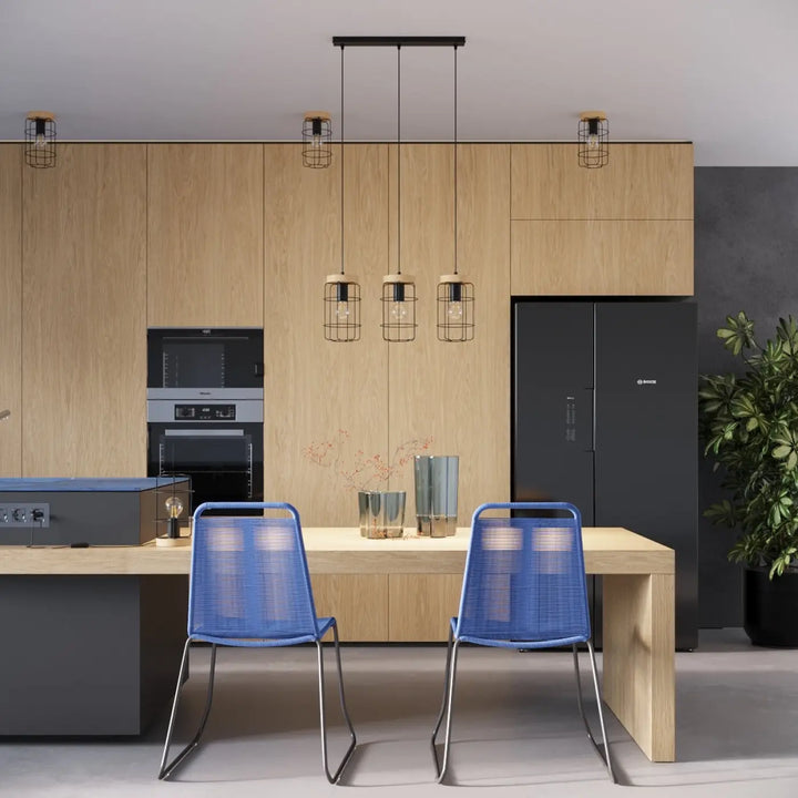Lampe de table série gotto avec chaise bleue tissée cadre métal style loft pour propositions d’éclairage moderne