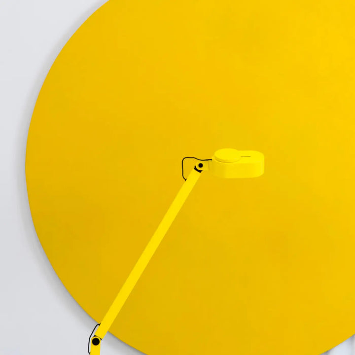 Lampe de table Inviting jaune en situation