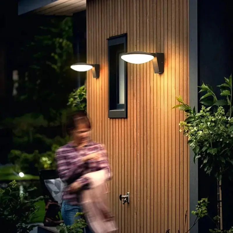 Luminaire Extérieur Solaire Applique Noire Tête Inclinée