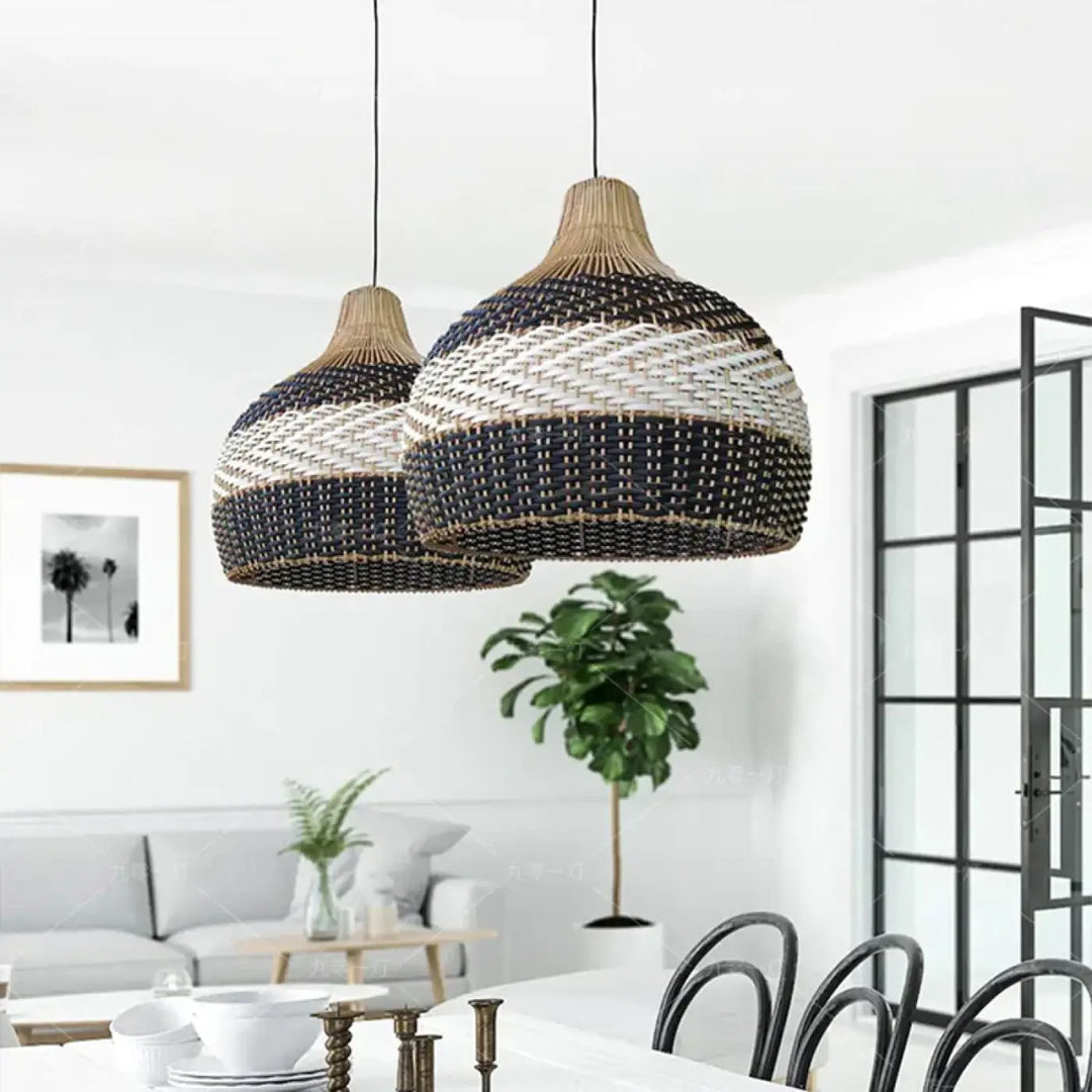 Luminaire noir et blanc en rotin design écologique et chic