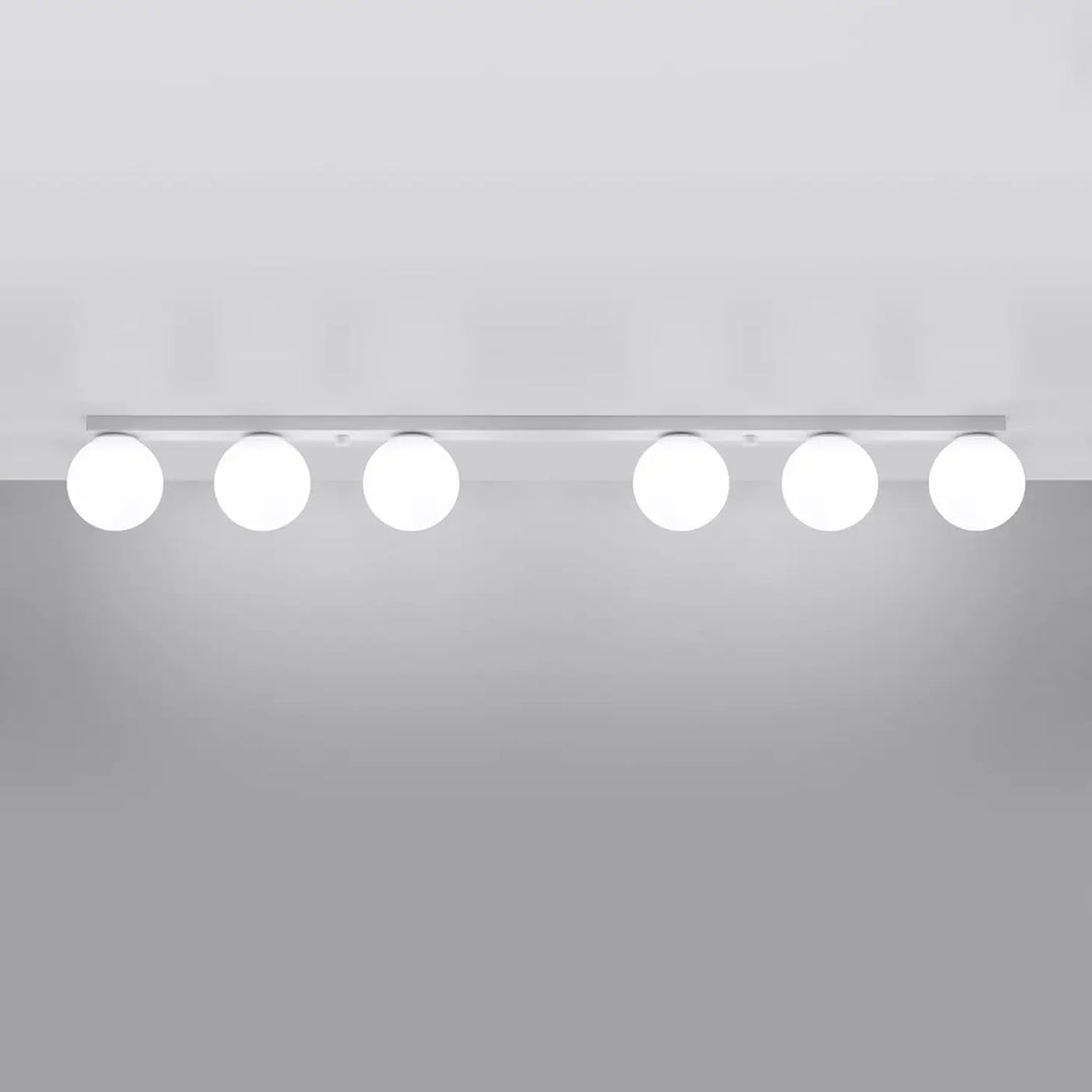 Luminaire plafonnier yoli 6 blanc avec six ampoules led circulaires modernes pour une classe à part dans votre salle de bain