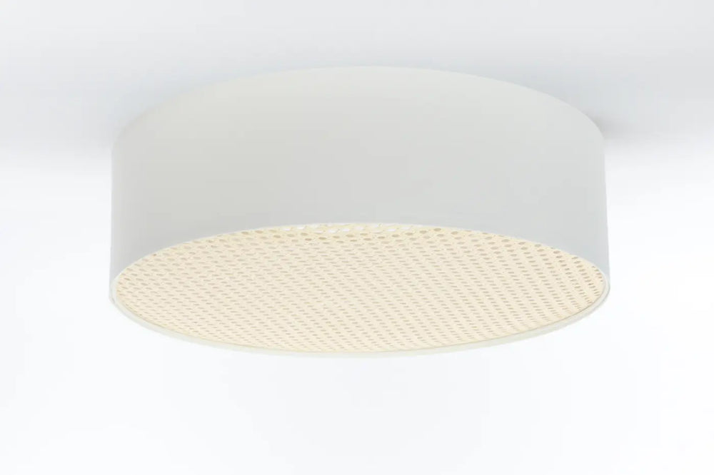 Luminaire plafonnier blanc perle avec diffuseur perforé ecru cylindrique pour éclairage intérieur élégant