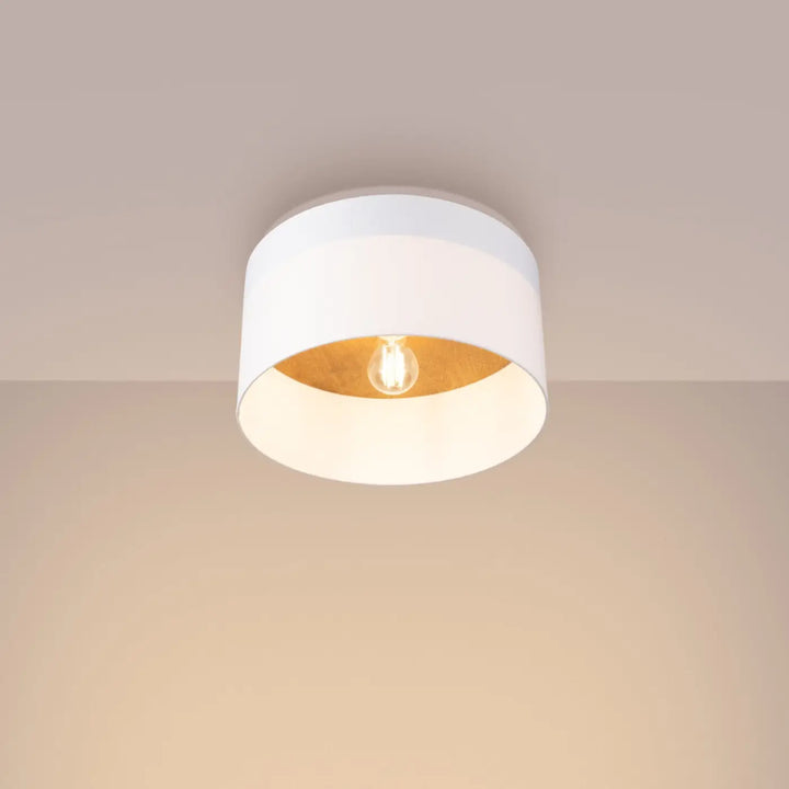 Luminaire plafonnier telesto blanc avec intérieur doré et ampoule apparente design minimaliste combinaison parfaite