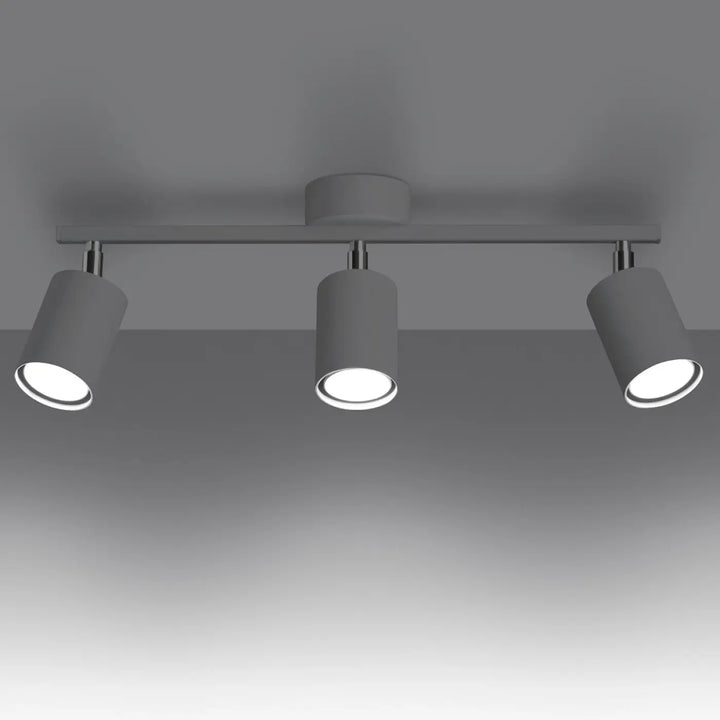 Plafonniers lemmi lumineux blanc avec trois modules led cylindriques et accents métalliques pour lumière conviviale