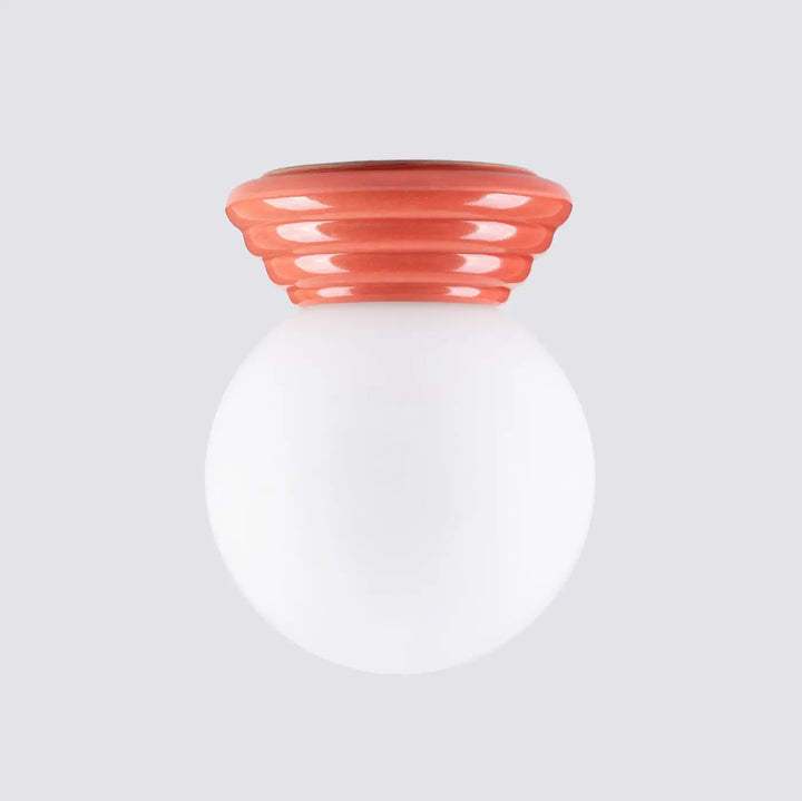 Luminaire plafonnier lampe zori avec globe en verre blanc brillant et base corail en céramique ornée pour belle décoration