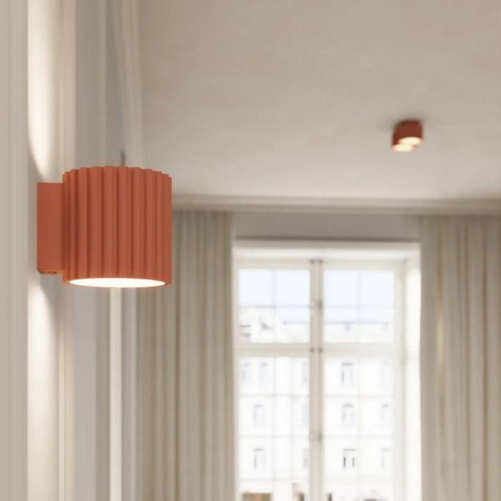 Luminaire Plafonnier pêche allumée, vue rapprochée