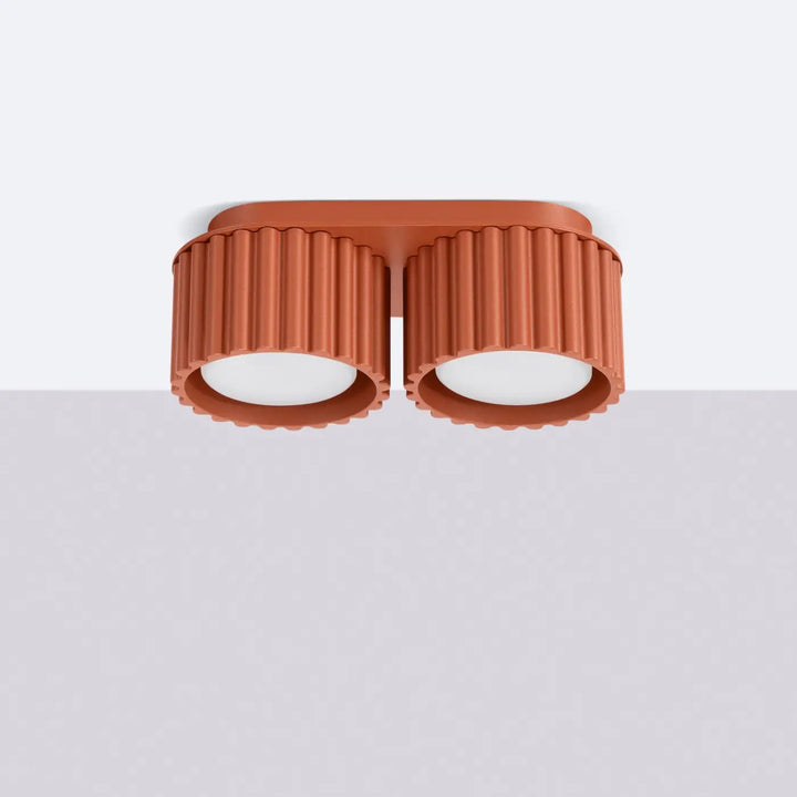 Luminaire Plafonnier ocre rouge éteinte, vue rapprochée