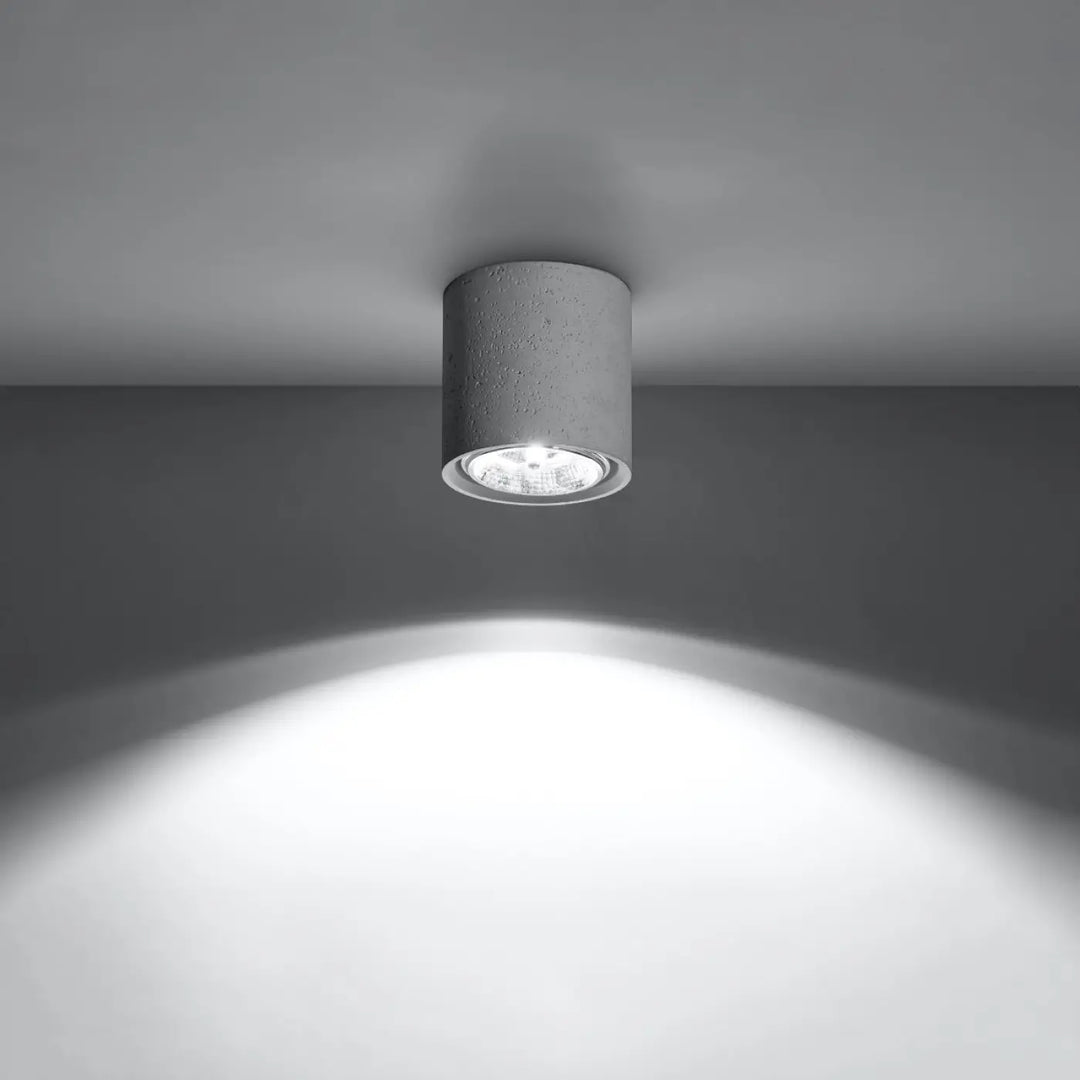 Luminaire plafonnier béton cullo forme simple avec led intégrée en béton durable émettant une lumière blanche brillante