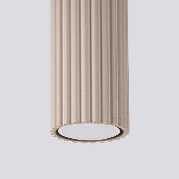 Luminaire plafonnier karbon allie beige fluted cylindre avec diffuseur blanc circulaire et ampoules gu10 interchangeables design minimaliste