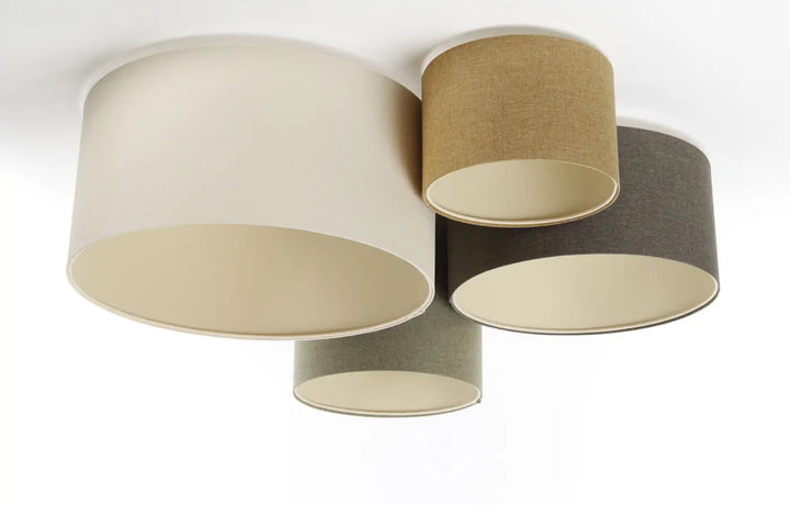 Luminaire plafond moderne avec quatre abat-jours cylindriques en tissu naturel crème vert gris jaune moutarde et graphite