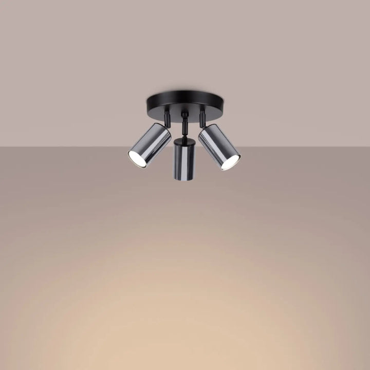 Plafonnier winx 3p noir en chrome avec trois spots réglables pour une lampe winx allie moderne et fonctionnelle