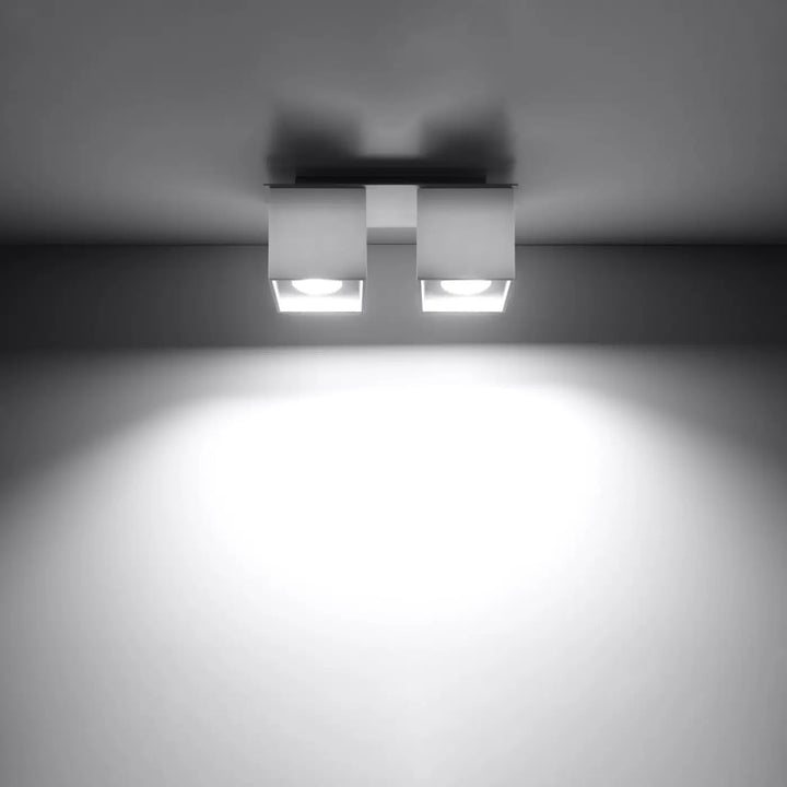 Plafonnier quad blanc avec spots led montées individuellement pour une magnifique décoration moderne