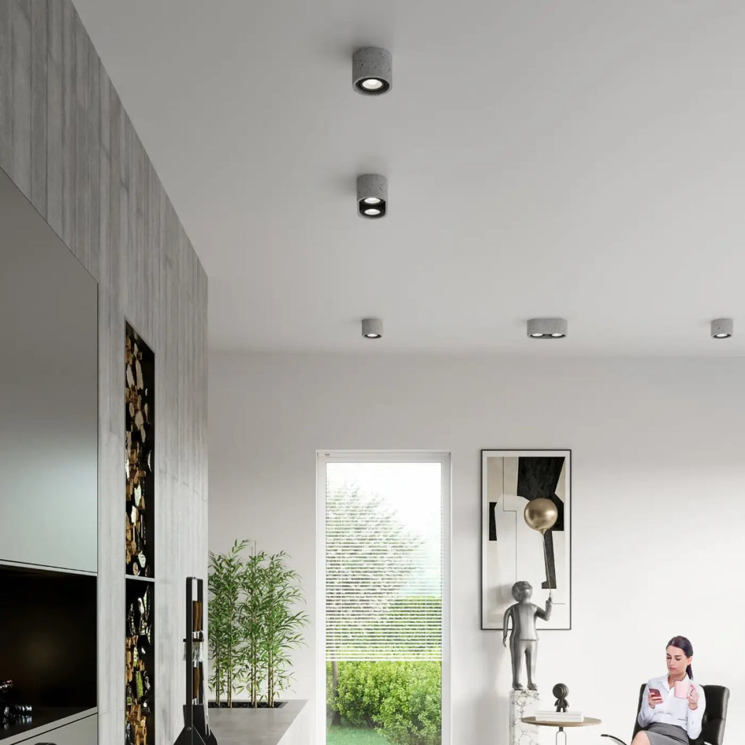 Luminaire plafonnier basic 2 béton style loft avec spots encastrés modernes finition gris mat circulaire sentez mieux