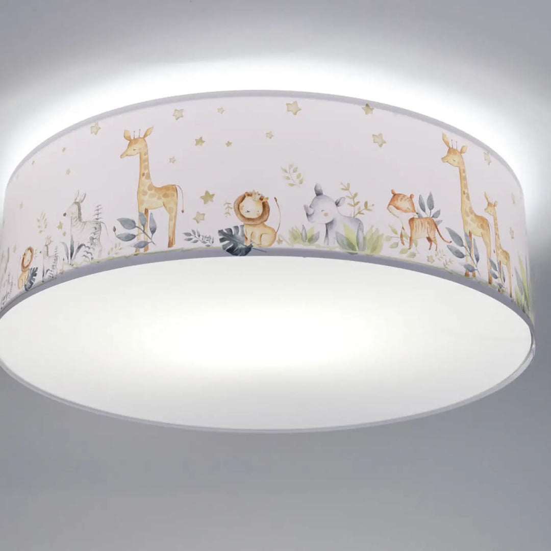 Plafonnier enfant blanc avec abat-jour en tissu illustré animaliers safari en tons doux pour chambre enfant