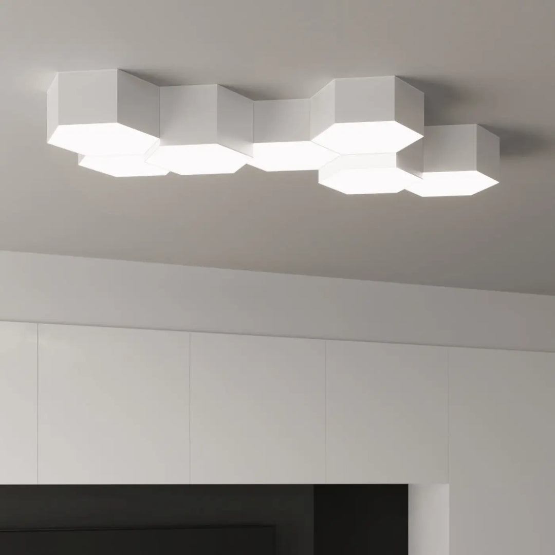 Luminaire plafonnier sunde 13 blanc avec formes géométriques hexagonales modernes en design épuré